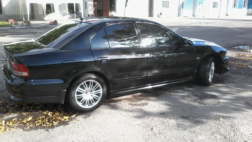 Mitsubishi Galant 3