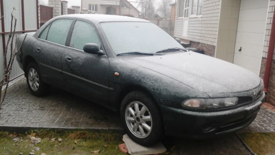 Mitsubishi Galant