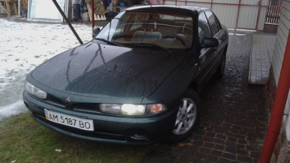 Mitsubishi Galant 4