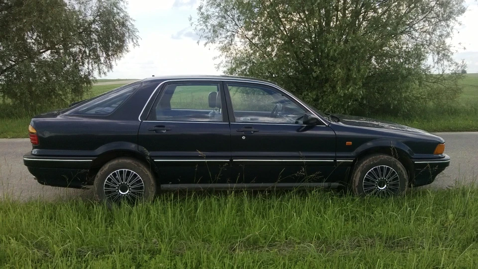 Mitsubishi Galant 2