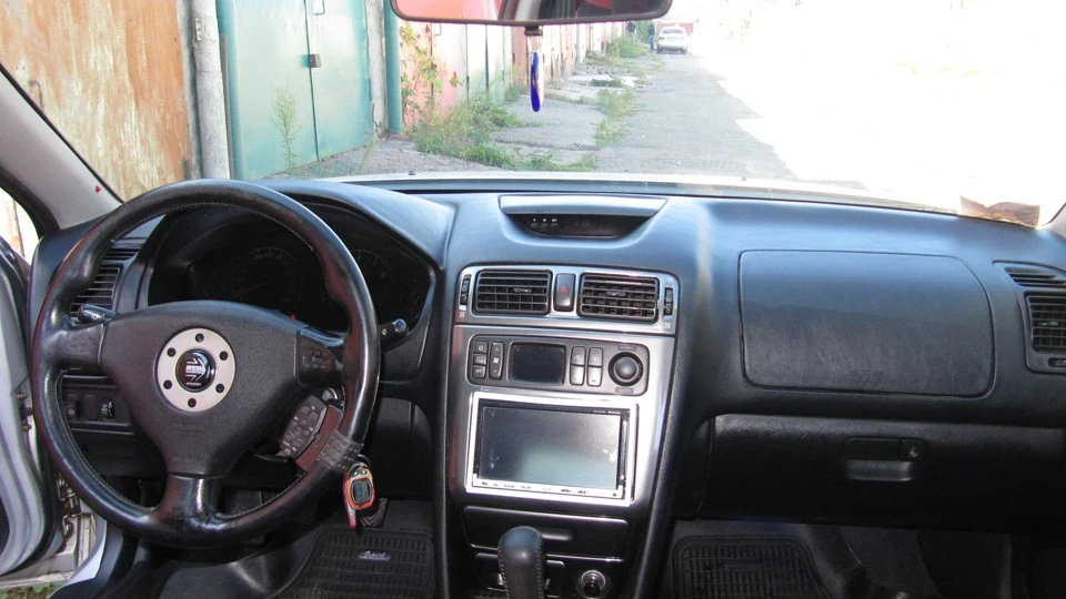 Mitsubishi Galant 3