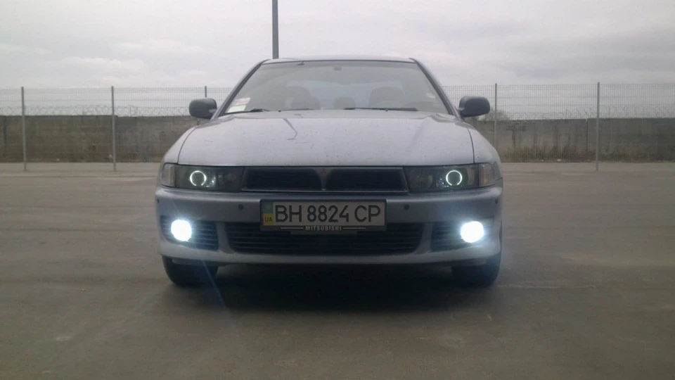 Mitsubishi Galant 4