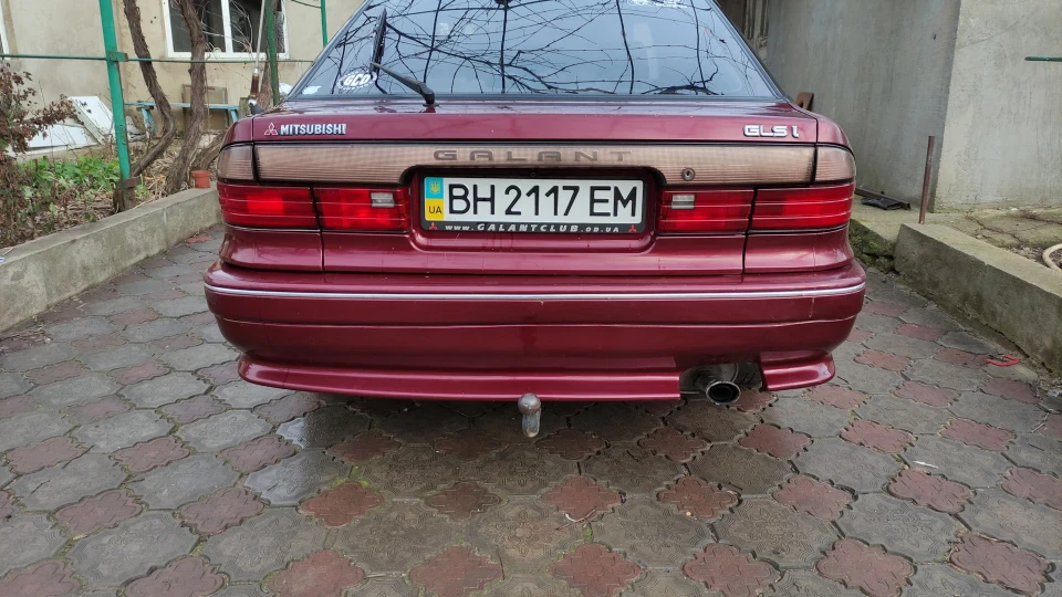 Mitsubishi Galant 3