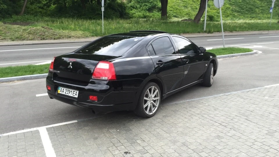 Mitsubishi Galant 2