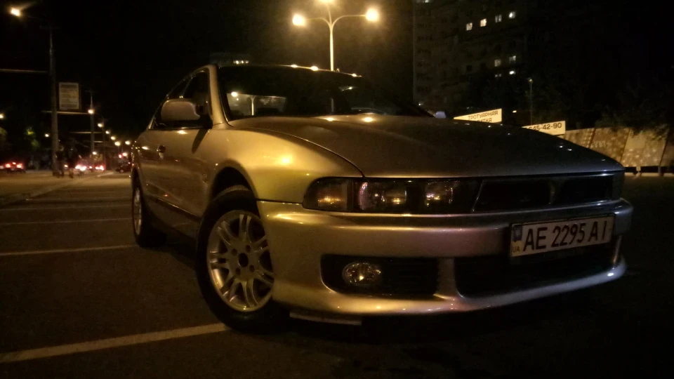 Mitsubishi Galant