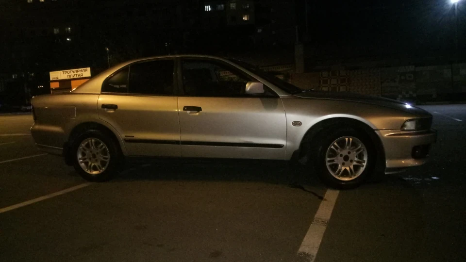 Mitsubishi Galant 2