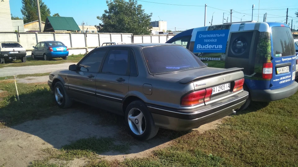 Mitsubishi Galant 3