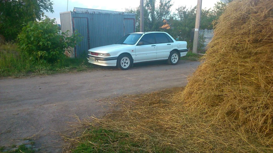 Mitsubishi Galant 2