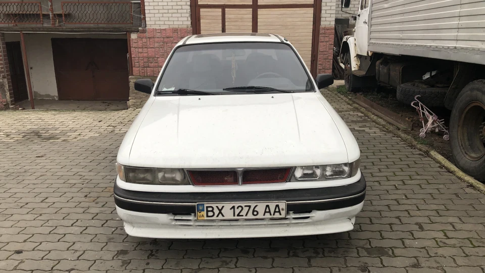 Mitsubishi Galant 4