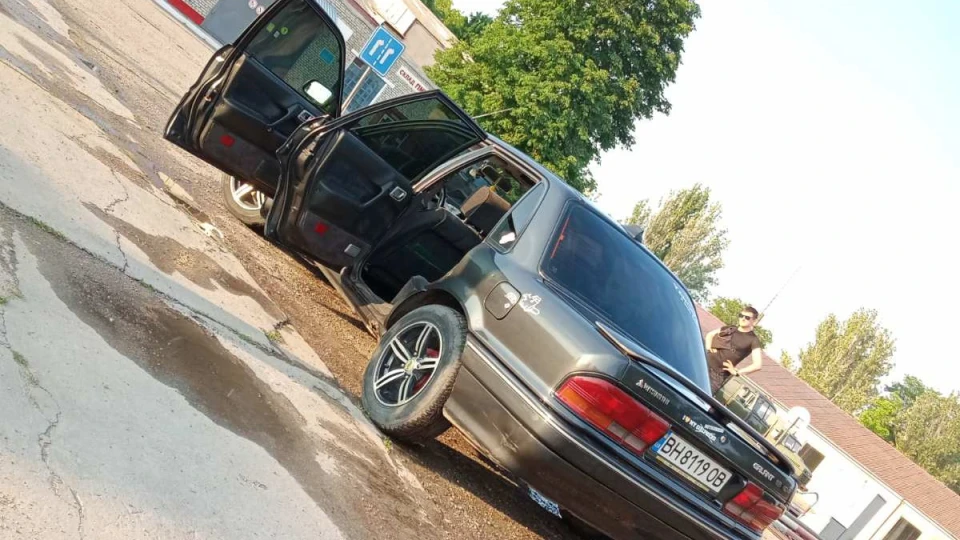 Mitsubishi Galant 2
