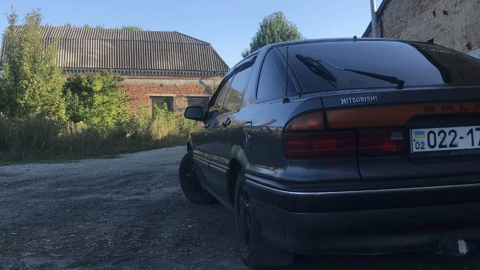 Mitsubishi Galant 3