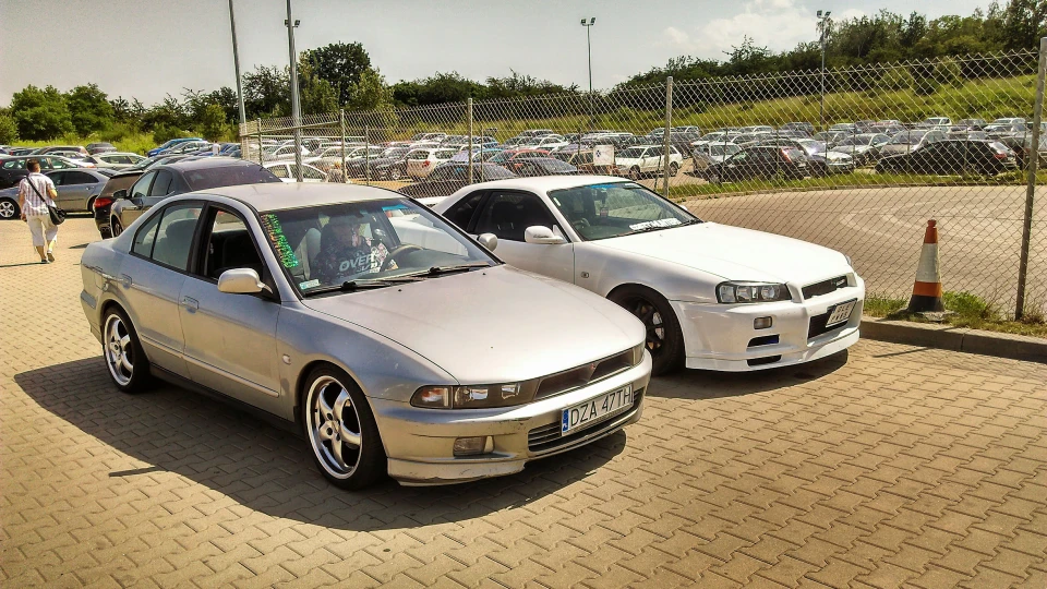 Mitsubishi Galant