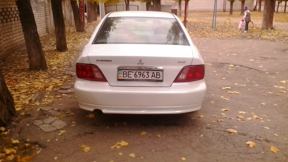 Mitsubishi Galant 2
