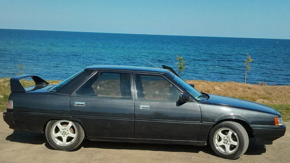 Mitsubishi Galant 2