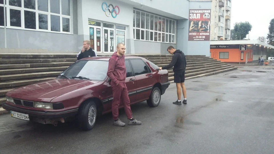 Mitsubishi Galant 3