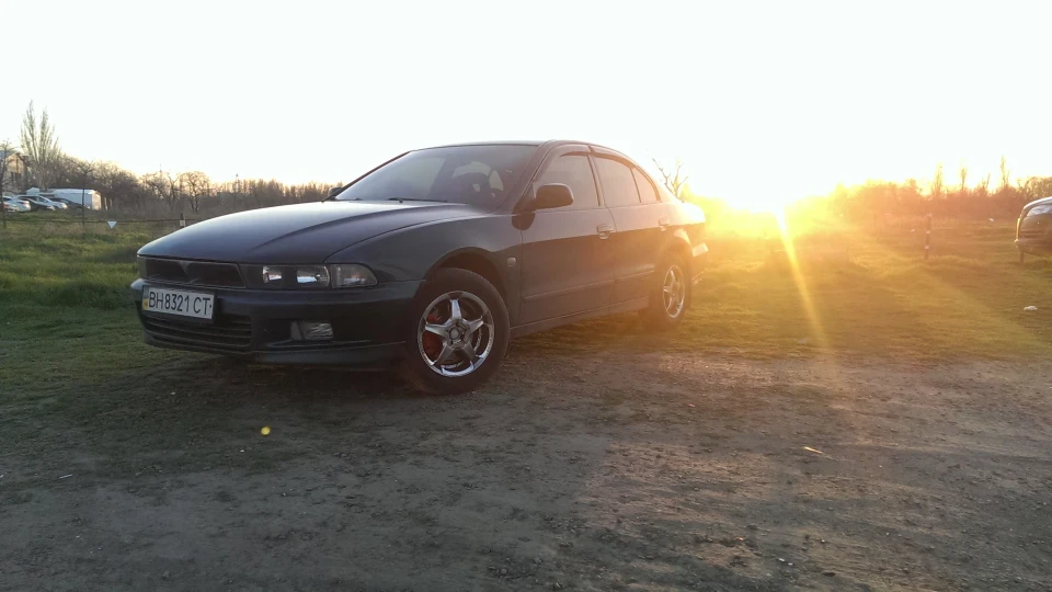 Mitsubishi Galant 3