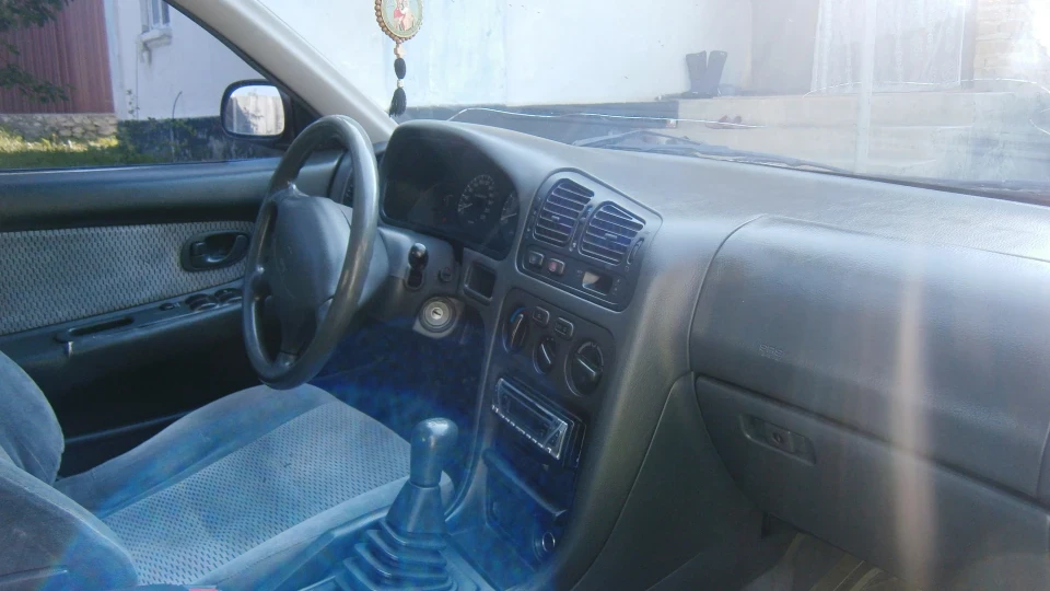 Mitsubishi Galant 3
