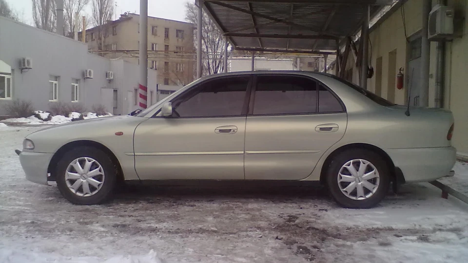 Mitsubishi Galant 4