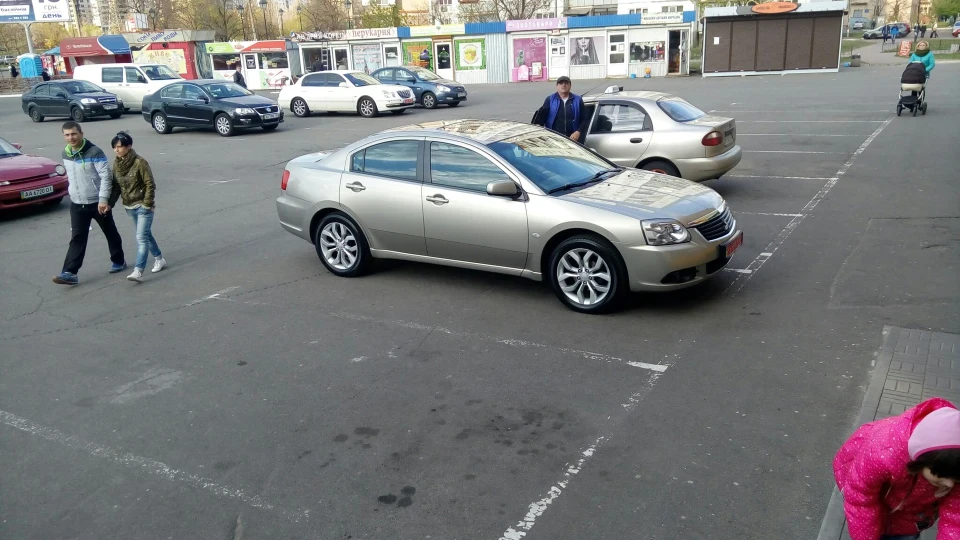Mitsubishi Galant 3