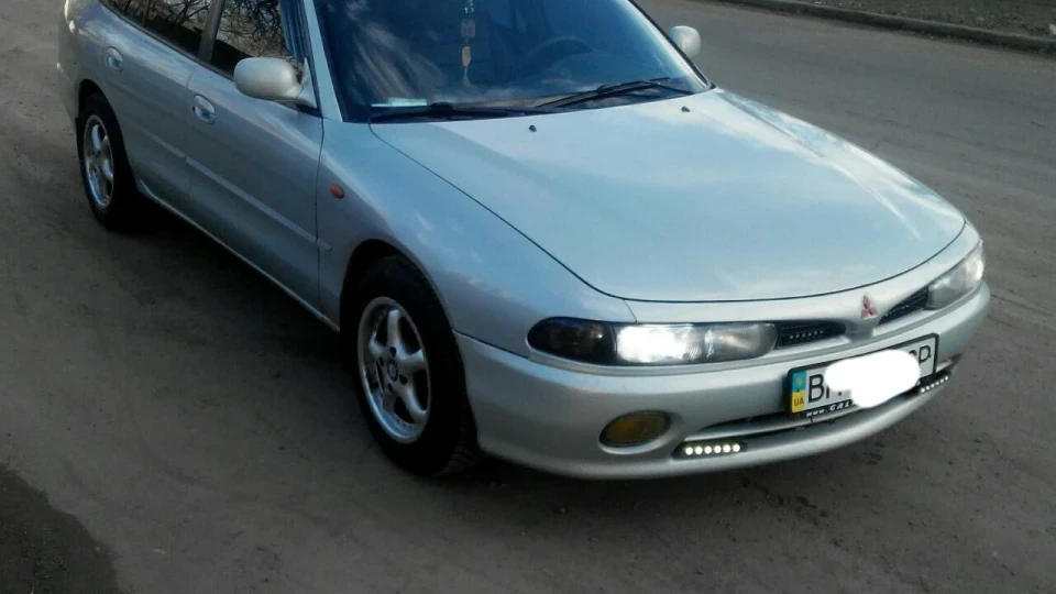 Mitsubishi Galant 2