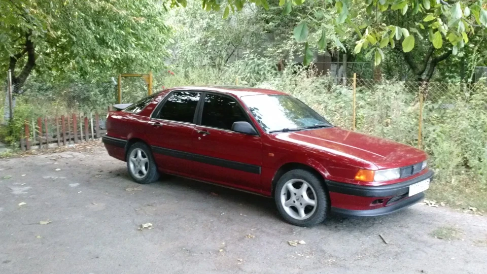 Mitsubishi Galant 2