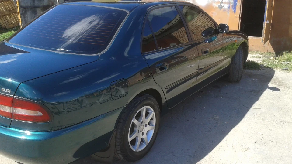 Mitsubishi Galant 3