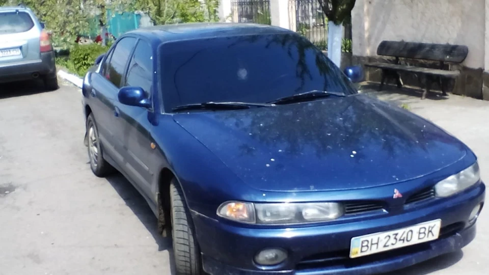Mitsubishi Galant 3
