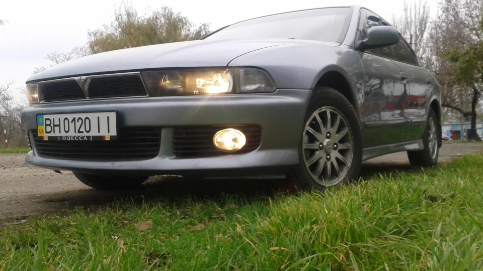 Mitsubishi Galant 3