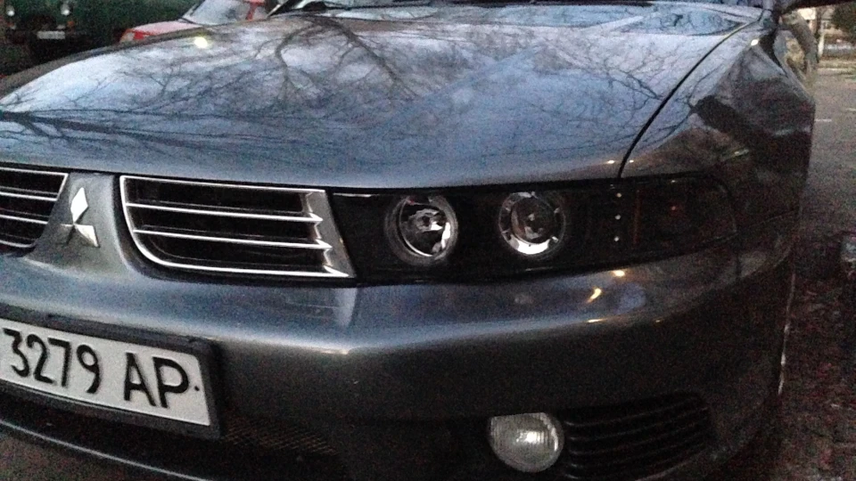 Mitsubishi Galant