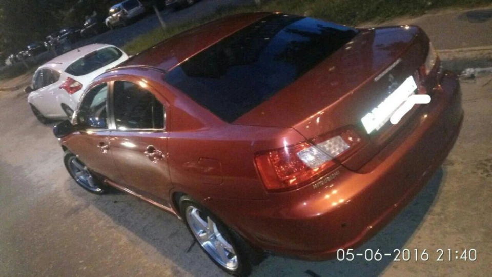 Mitsubishi Galant 3