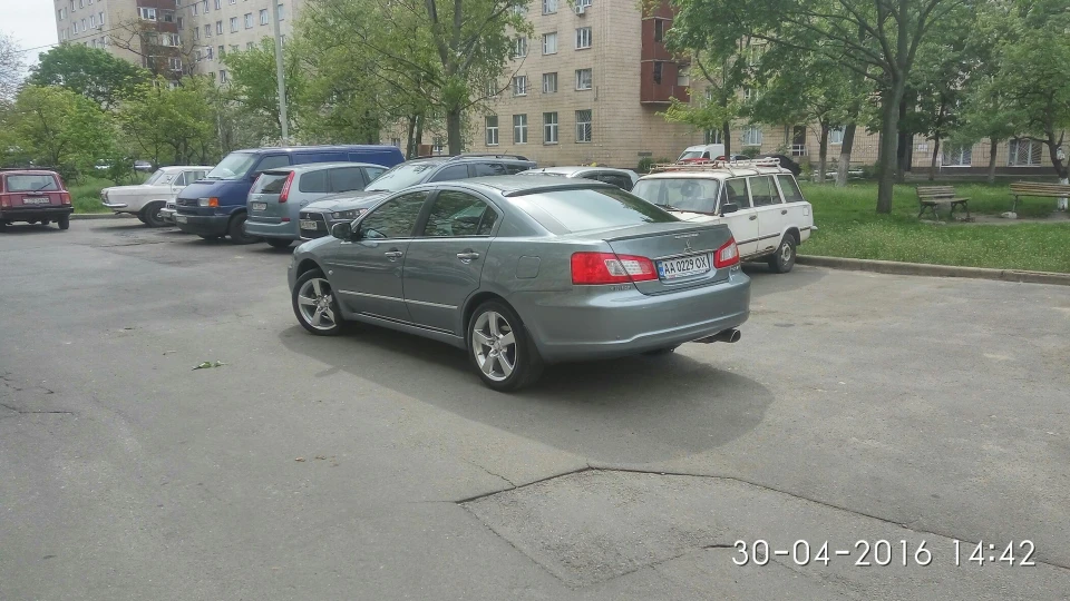 Mitsubishi Galant 5