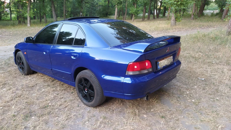 Mitsubishi Galant