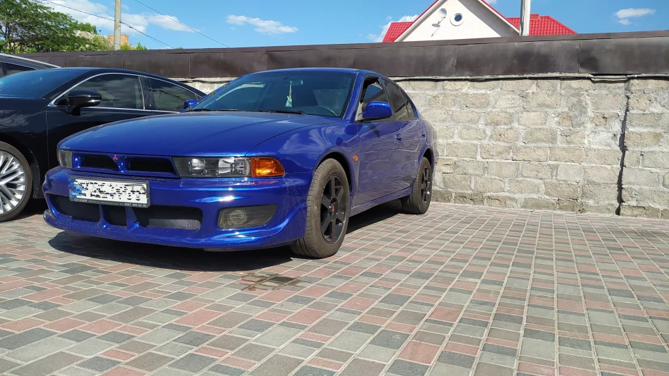 Mitsubishi Galant 2