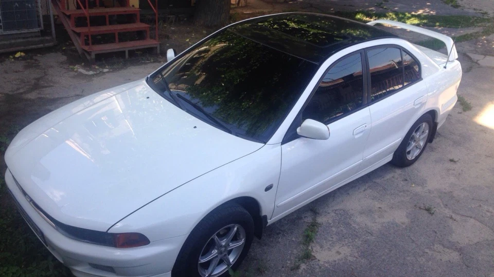 Mitsubishi Galant 2
