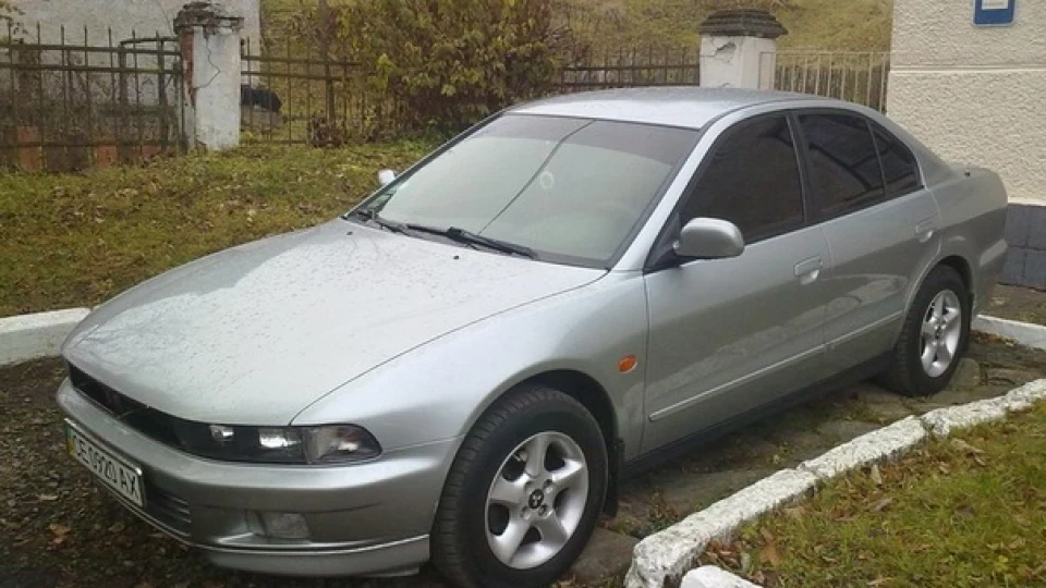 Mitsubishi Galant 2