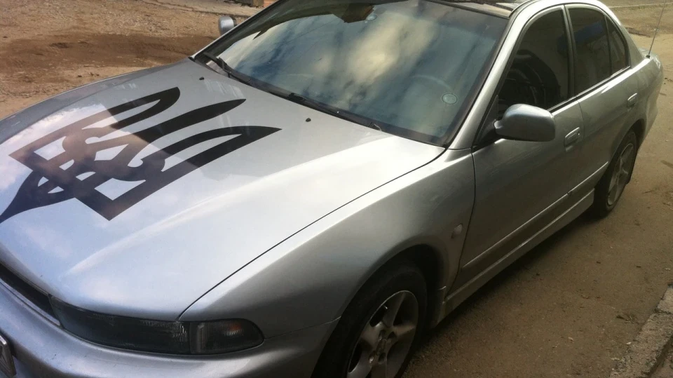 Mitsubishi Galant 3