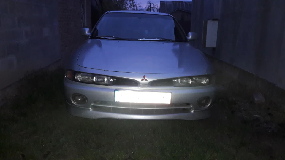 Mitsubishi Galant