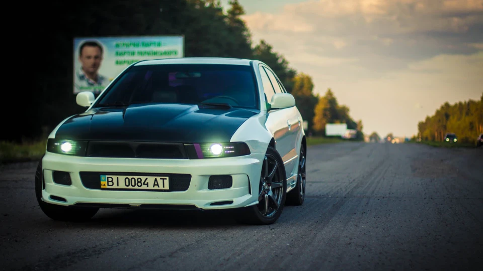 Mitsubishi Galant 5