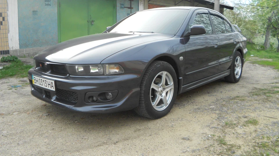 Mitsubishi Galant 3