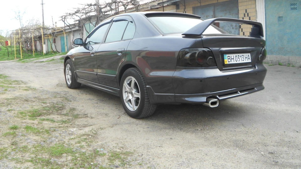 Mitsubishi Galant 4