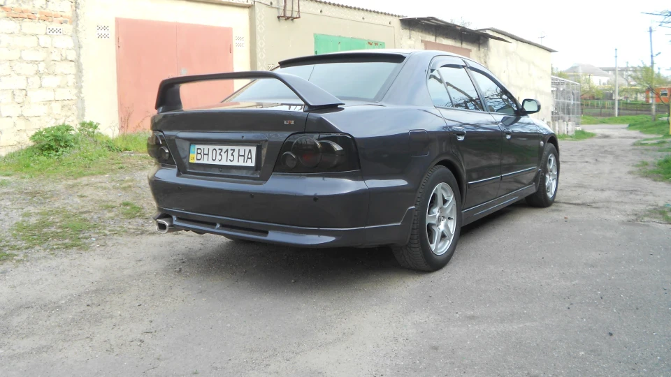 Mitsubishi Galant 5
