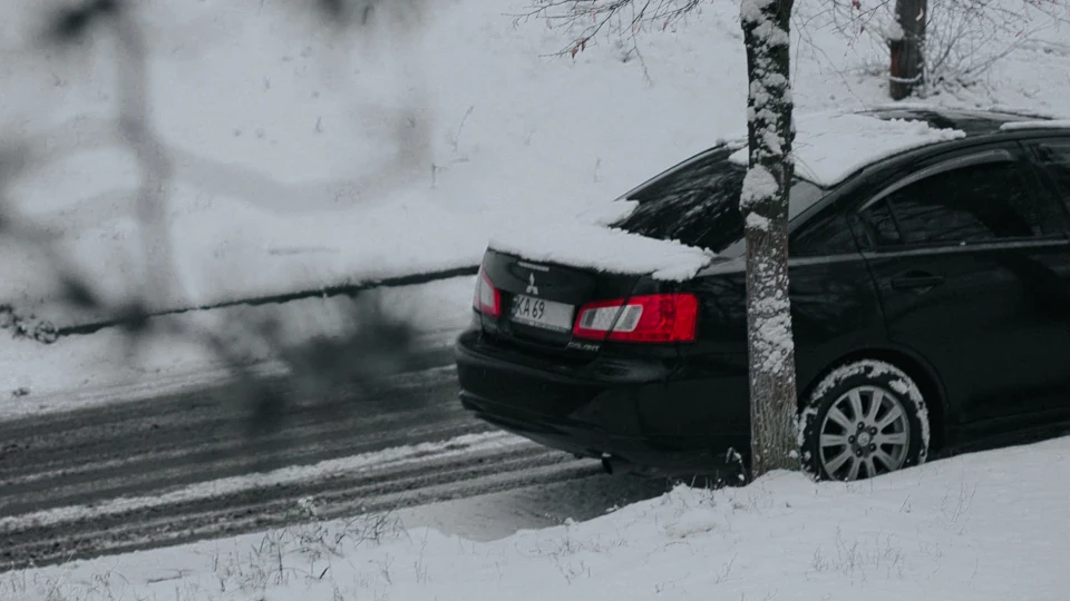 Mitsubishi Galant 2