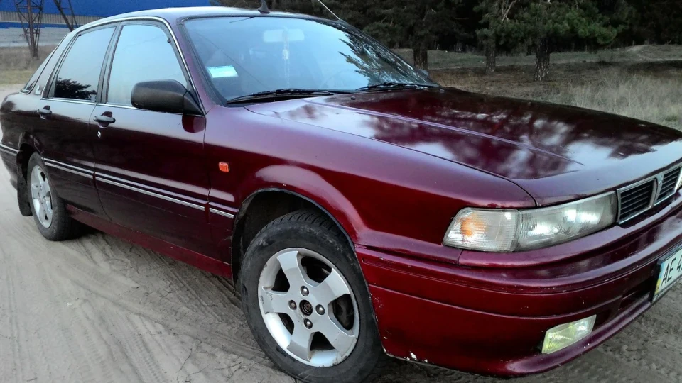 Mitsubishi Galant