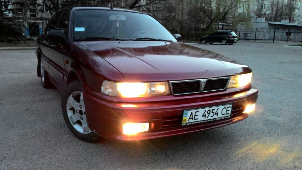 Mitsubishi Galant 2