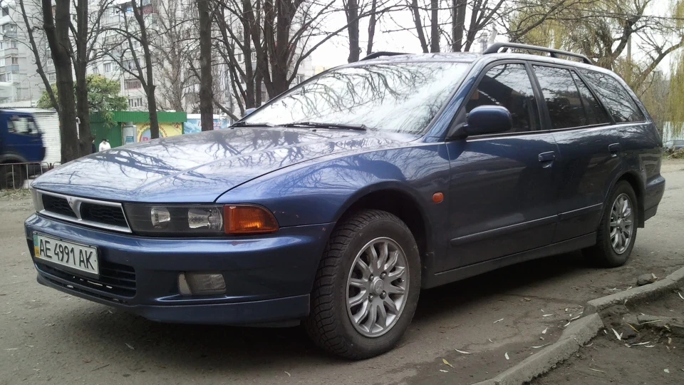 Mitsubishi Galant 2