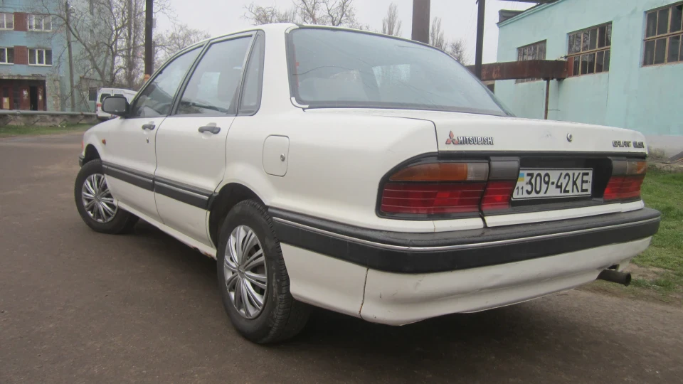 Mitsubishi Galant