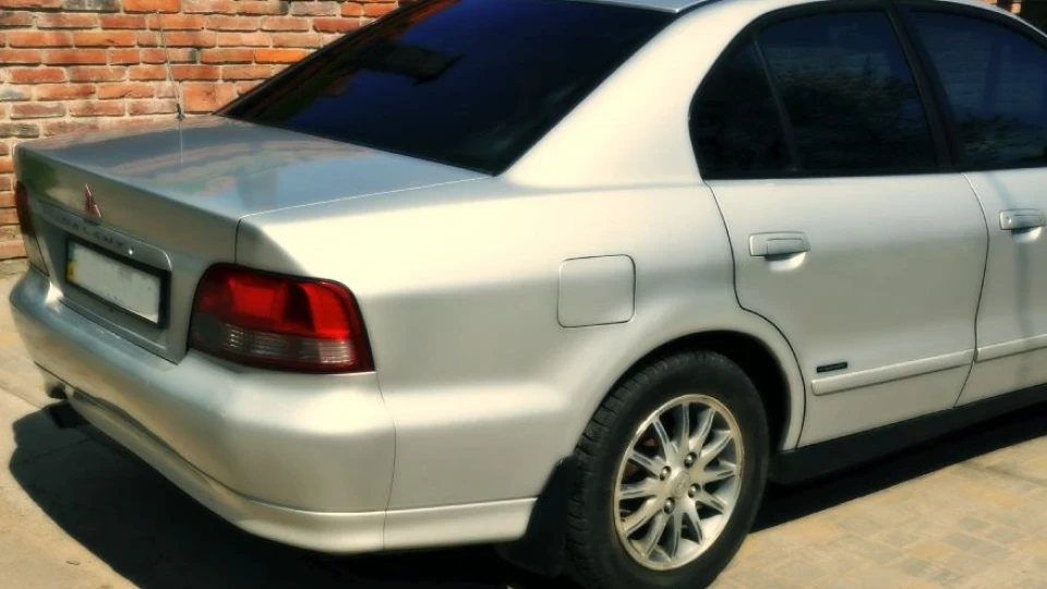 Mitsubishi Galant 2