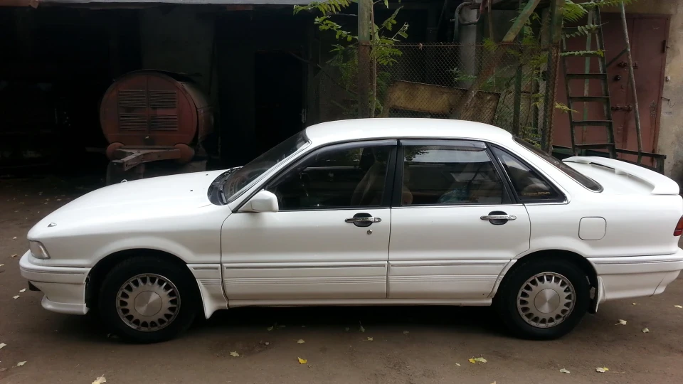 Mitsubishi Galant 1.8 бензин 2