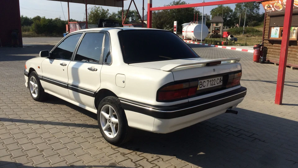 Mitsubishi Galant 1.8 Turbo+ 2