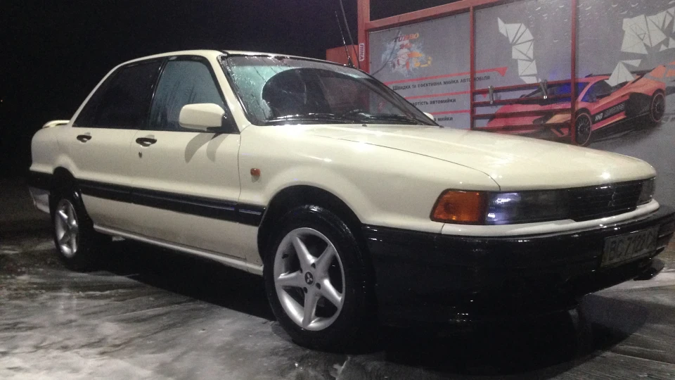 Mitsubishi Galant 1.8 Turbo+ 3